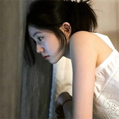 夜空总有最大密度的蓝色